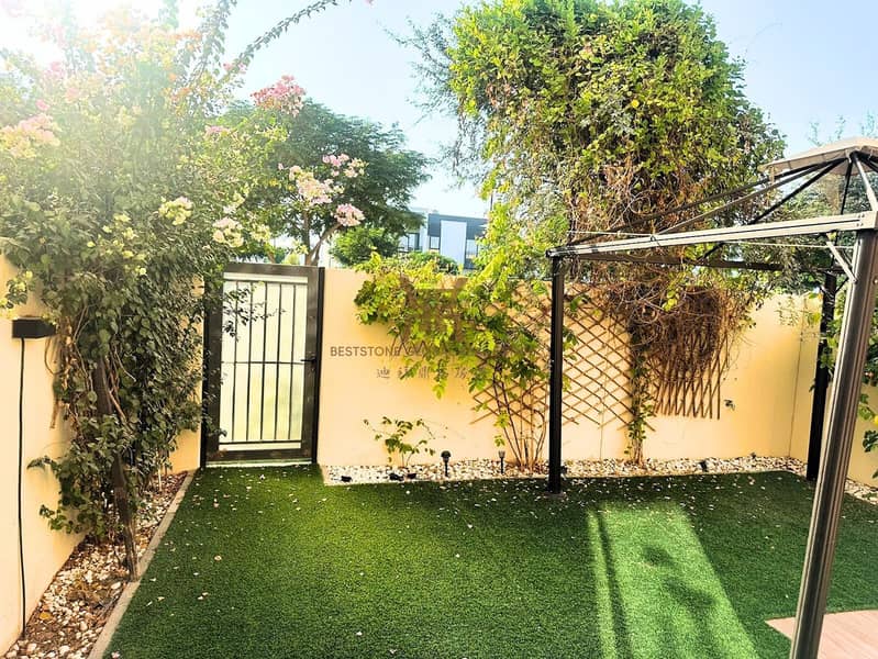 2 Garden 2. jpg