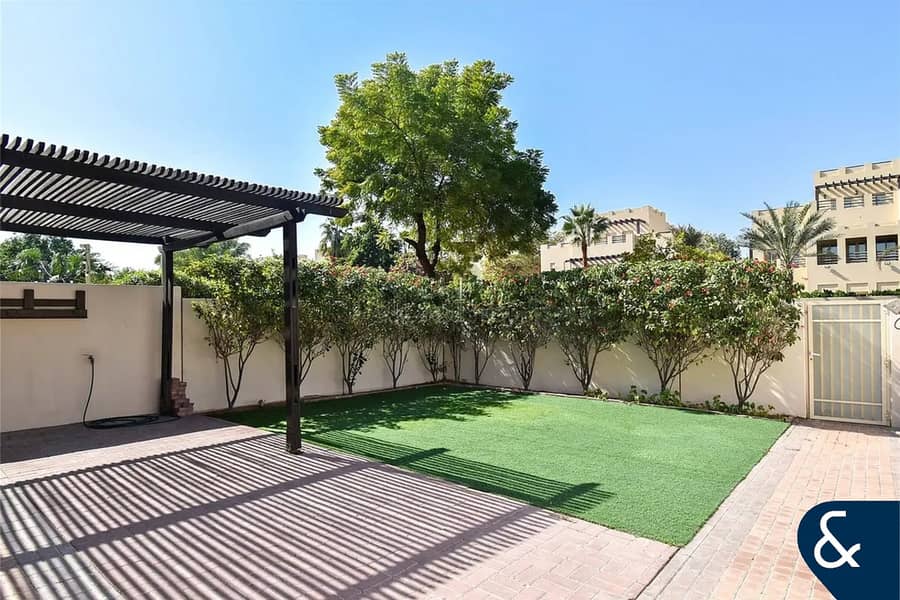 位于湖畔社区,梅恩小区,梅恩4区 3 卧室的别墅 280000 AED - 11928799 位于湖畔社区,梅恩小区,梅恩4区 3 卧室的别墅 280000 AED - 11928799