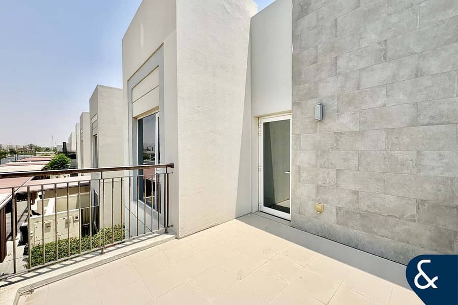 Corner Plot | Spacious Feel | Brand New Corner Plot | Spacious Feel | Brand New