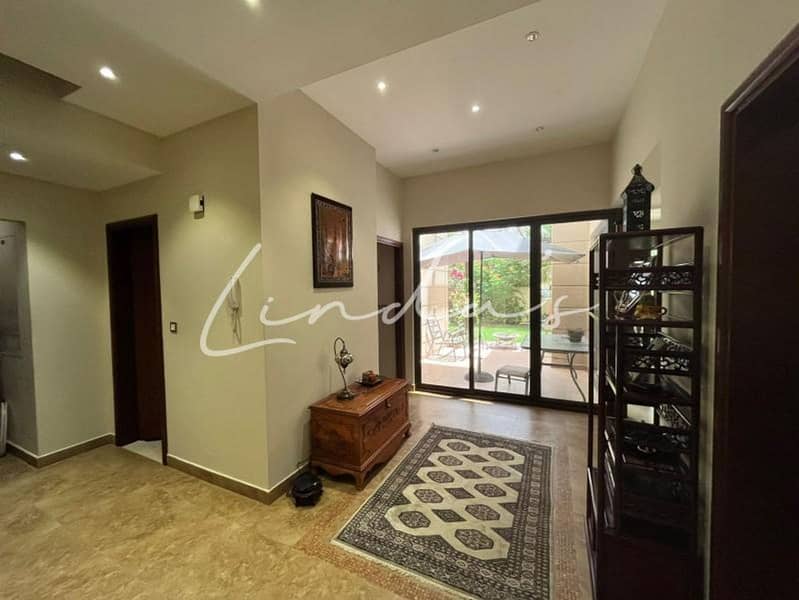 Semidetached Villa I Single Row I Great Location
