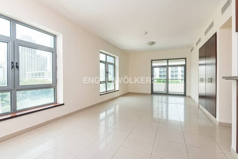 Vacant Now | High Floor | Full Lake View