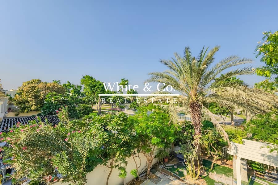 位于清泉社区，清泉别墅12区 3 卧室的别墅 6000000 AED - 11929758