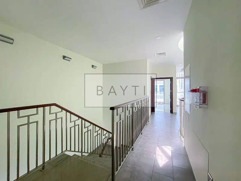15 339ab2bf-d32a-4729-8efa-d2a7c8f3e862. jpg