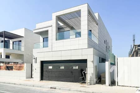 5 Bedroom Villa for Sale in Jumeirah Park, Dubai - Massive 5BR Legacy Villa | Great Location