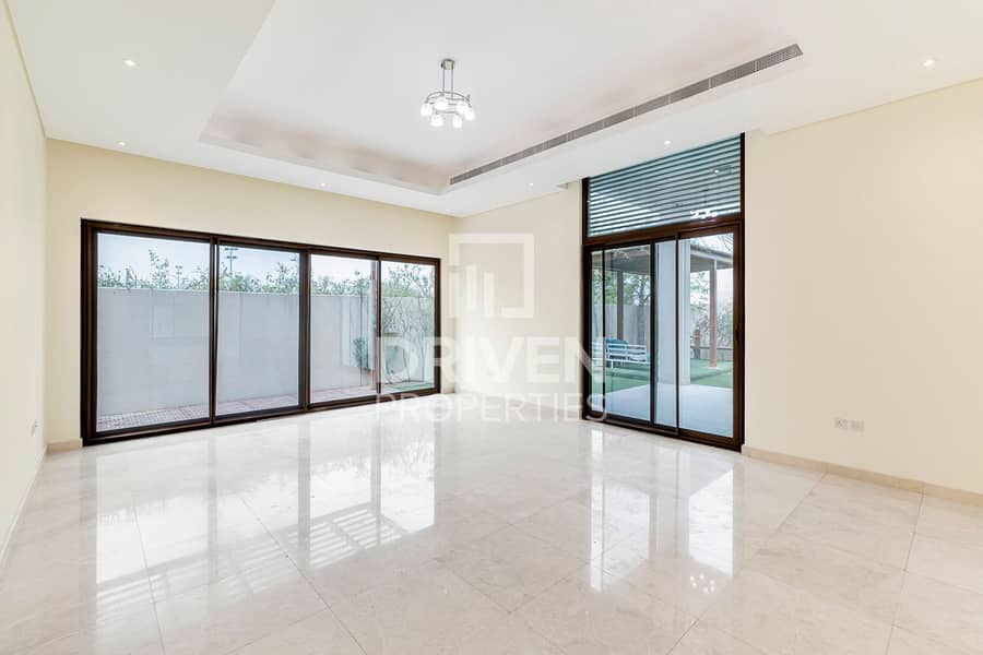 Corner Villa | Prime Location | Ready to Move In Corner Villa | Prime Location | Ready to Move In