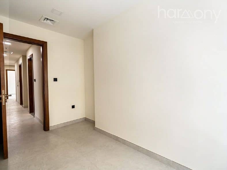 16 House pics_page-0016. jpg
