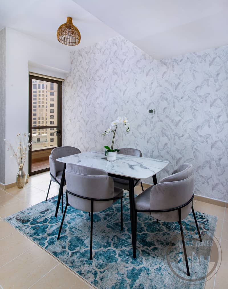 7 DINING AREA