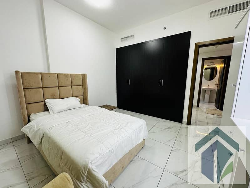 11 ae41dc35-83cd-40df-a376-1c6b7faef6b8. jpg