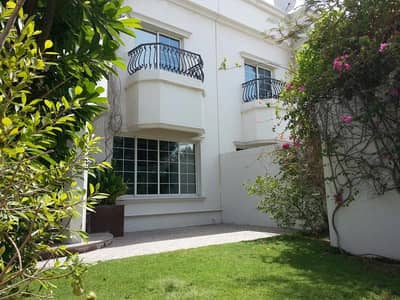 Spacious 4 bedroom plus study villa with pvt pool in Umm Suqeim Spacious 4 bedroom plus study villa with pvt pool in Umm Suqeim