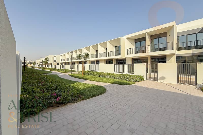 位于城市广场,马哈联排别墅 4 卧室的联排别墅 215000 AED - 11933964 位于城市广场,马哈联排别墅 4 卧室的联排别墅 215000 AED - 11933964