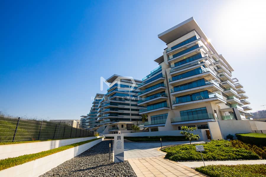 Corner Unit | High Returns | With Beach Access Corner Unit | High Returns | With Beach Access