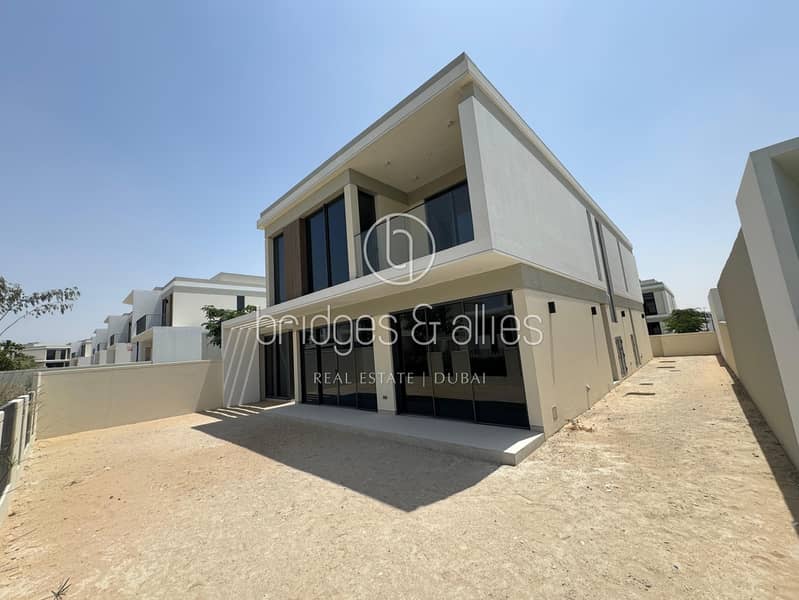 CANVAS GARDEN SUIT |4BEDS |  READY TO MOVE IN