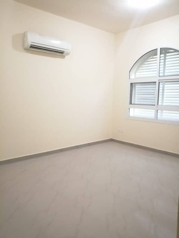 شقة في مدينة محمد بن زايد 3 غرف 75000 درهم - 4201184