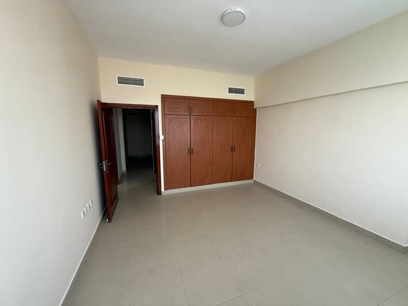 5 c971cc29-7cab-485f-84f7-6dfacca266d9. jpg