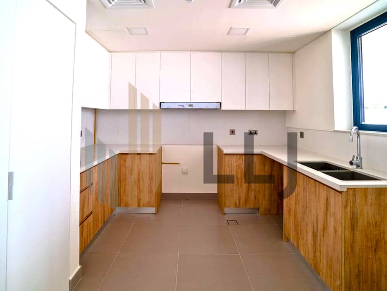 9 Noya_2BR & 3BR Townhouse-12. jpg