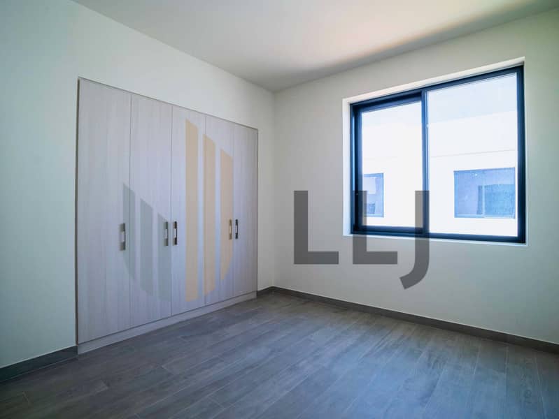 18 Noya_2BR & 3BR Townhouse-24. jpg