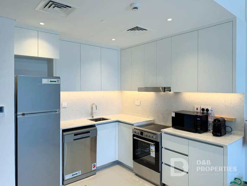 Burj Al Arab and Atlantis View | Semi Furnished