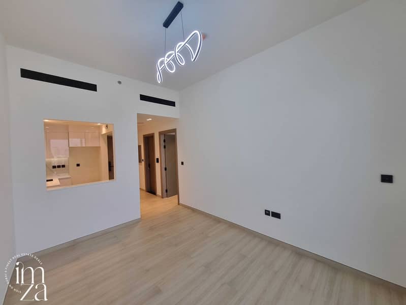High Floor | Vacant | Open View High Floor | Vacant | Open View