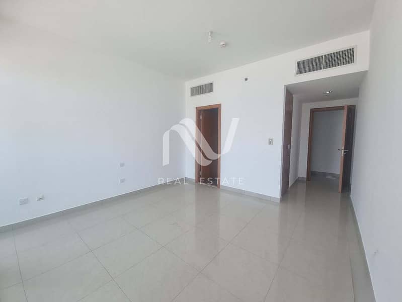6 Beach Tower B 4BR, Al Reem Island - 173686473947_0009_remove 14. jpg