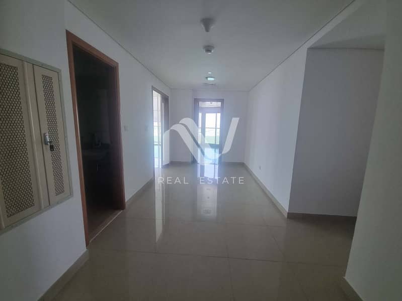 11 Beach Tower B 4BR, Al Reem Island - 173686473947_0004_remove 19. jpg