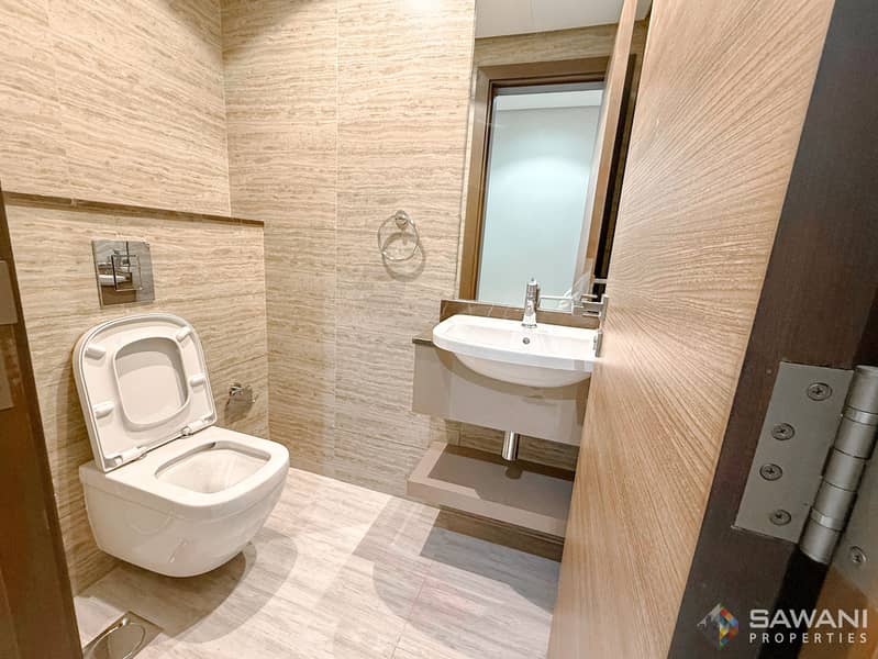 7 4ce698aa-cb08-4ad7-95d8-d921bde063fd. jpg