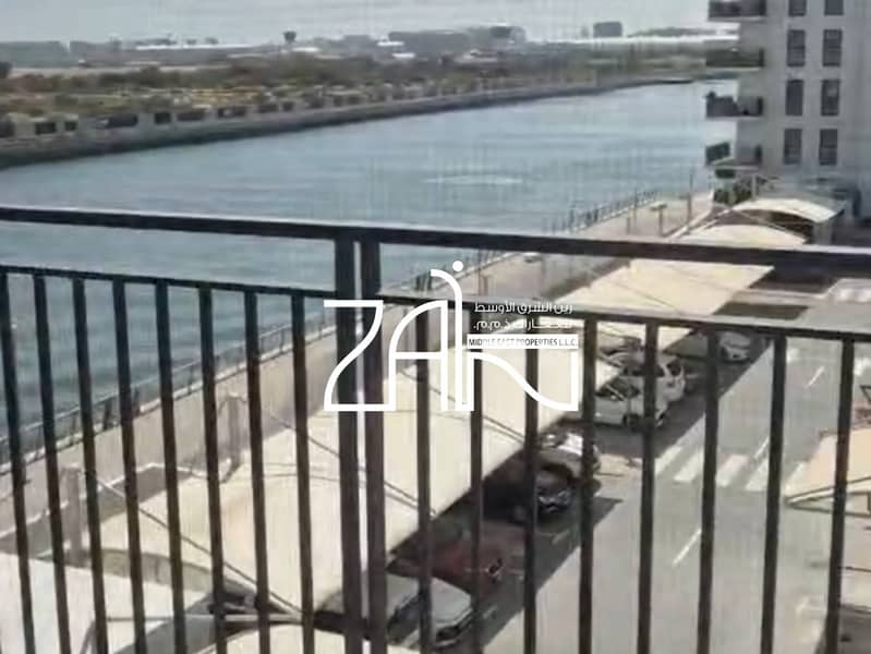 Blend of Modern Living and Scenic Waterfront Views Blend of Modern Living and Scenic Waterfront Views