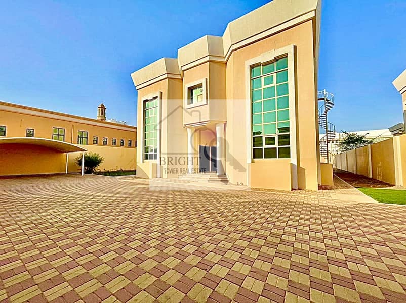 2 Spacious 5 Bedroom Villa in Al Bateen