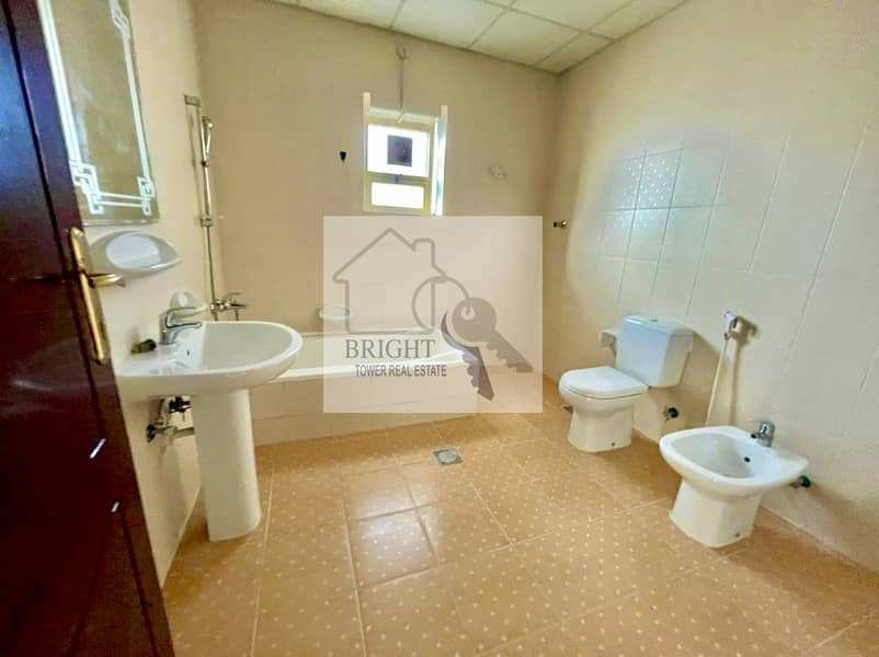 17 Spacious 5 Bedroom Villa in Al Bateen