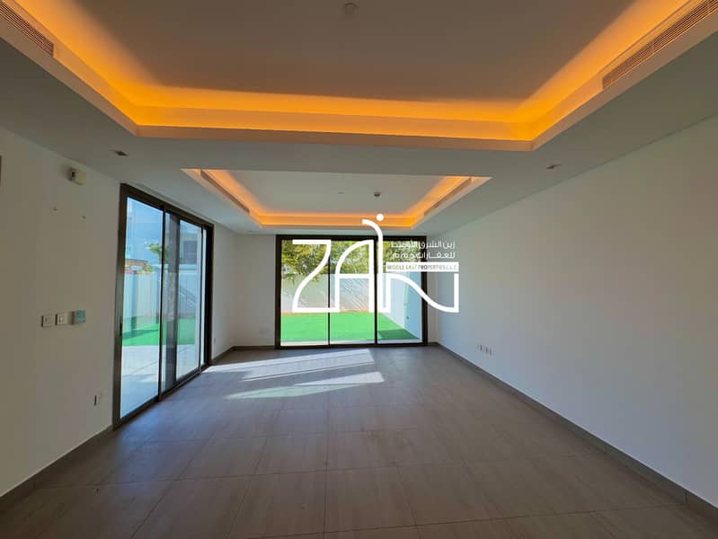 Luxury-Modern Type 3Y Duplex Perfect Investment Luxury-Modern Type 3Y Duplex Perfect Investment