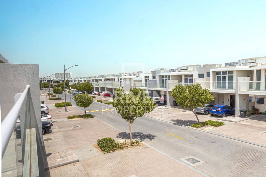 位于达马克山庄2号(达马克阿克雅),米墨萨住宅区 3 卧室的联排别墅 82000 AED - 11937562 位于达马克山庄2号(达马克阿克雅),米墨萨住宅区 3 卧室的联排别墅 82000 AED - 11937562