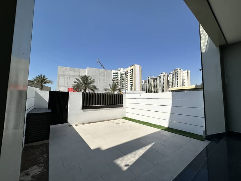 8 10. Garden 1. JPG