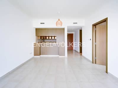 1 Bedroom Apartment for Rent in The Views, Dubai - Available Now  |  Canal Views  |  Chiller Free