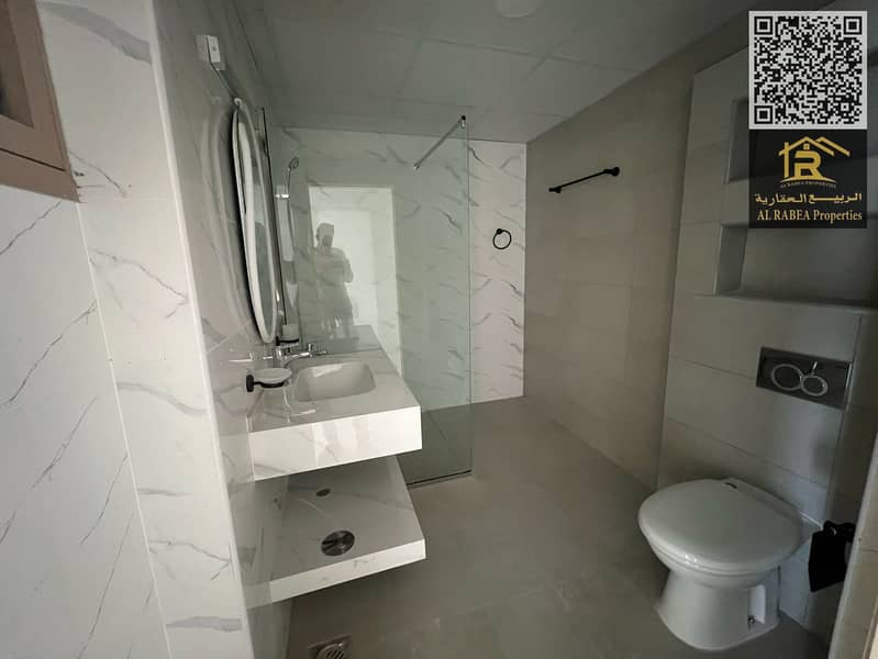 11 75ad43bd-64da-4756-bd15-587560ef2e2e. jpg