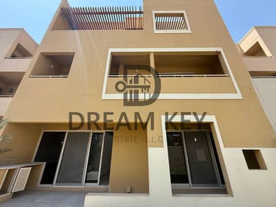 5 Bedroom Townhouse for Sale in Al Raha Gardens, Abu Dhabi - PHOTO-2025-06-16-12-50-25(1). jpg