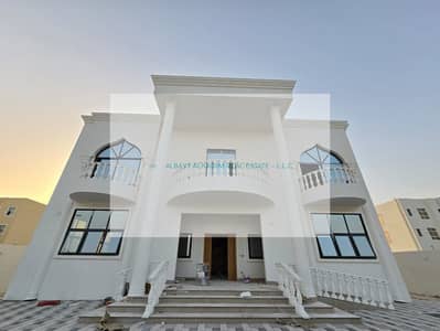 5 Bedroom Villa for Rent in Baniyas, Abu Dhabi - صورة واتساب بتاريخ 2025-06-17 في 04.38. 21_7f2d1dea. jpg