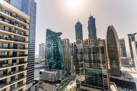 فلیٹ 1 غرفة نوم للايجار في الخليج التجاري، دبي - شقة في زادا ريزيدنس،الخليج التجاري 1 غرفة 93000 درهم - 11939635