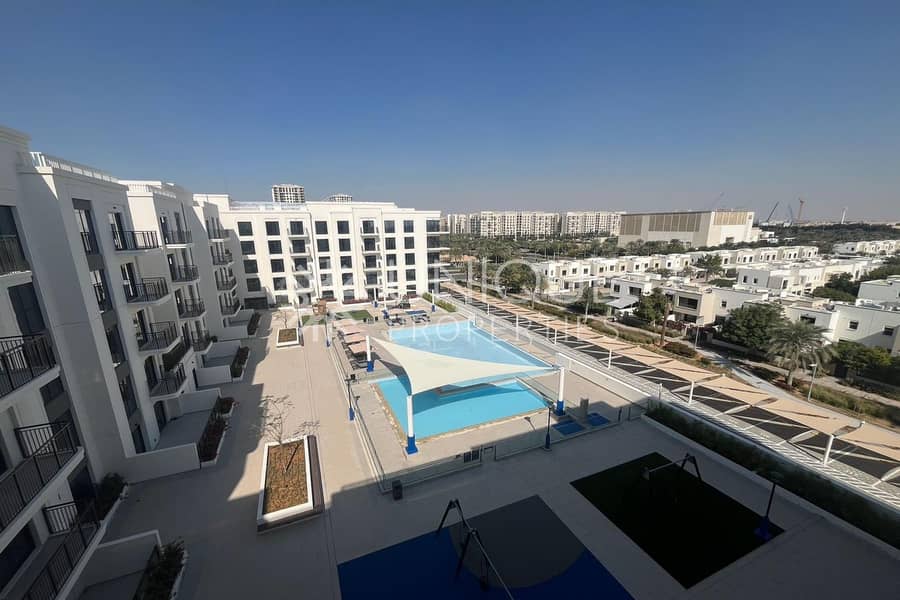 Exclusive | Ready to Move In | Pool View Exclusive | Ready to Move In | Pool View