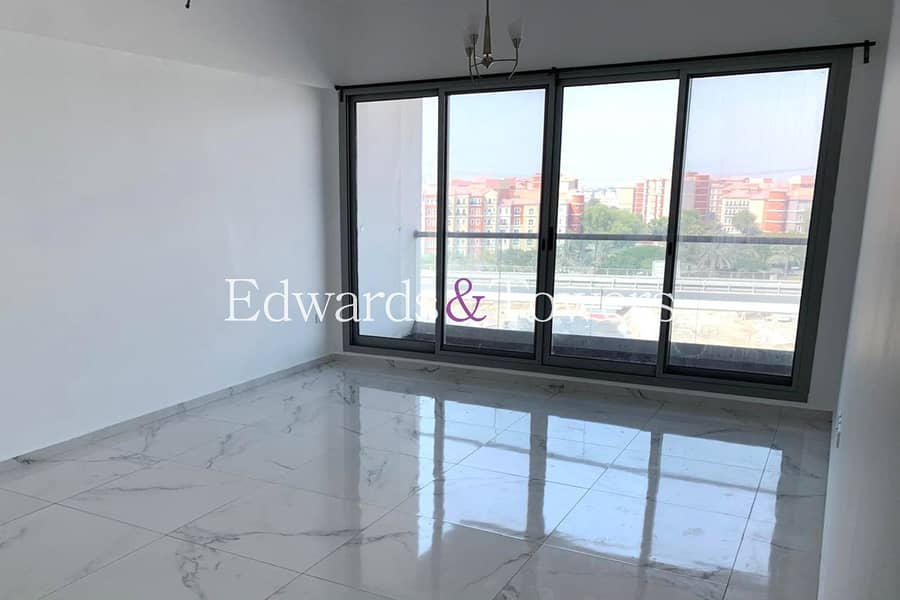 Vacant | Unfurnished | Balcony | 5th Avenue