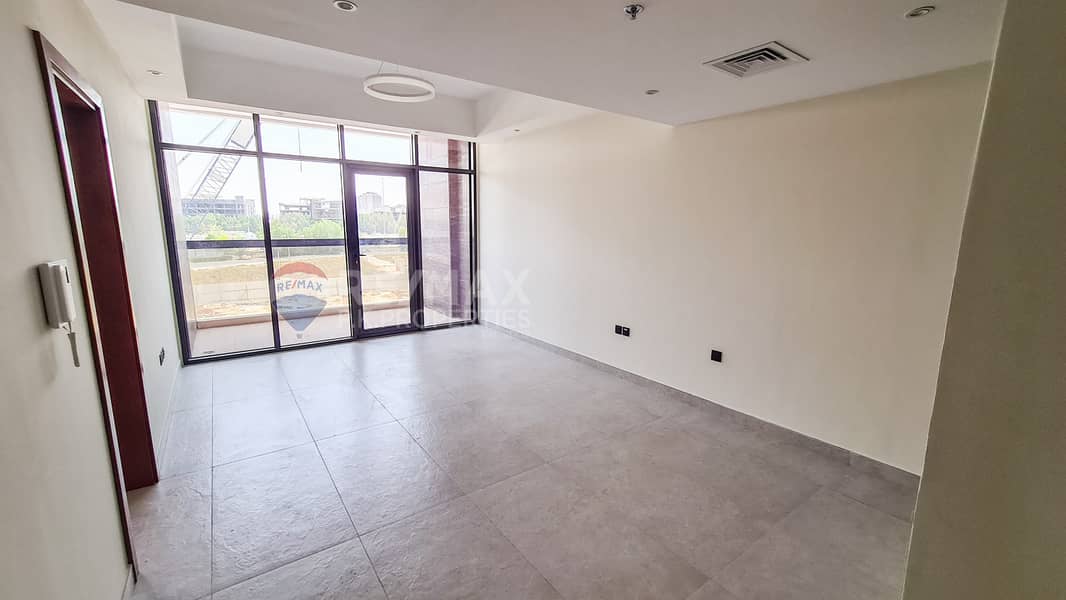 Vacant | Brand New | Modern | Specious layout |HOT Vacant | Brand New | Modern | Specious layout |HOT
