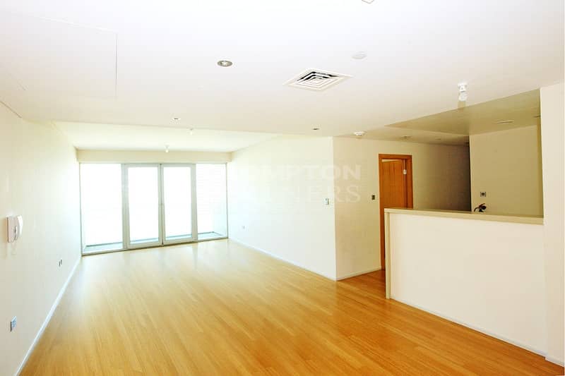 Superb | Balcony | Beach Access | Upcoming July Superb | Balcony | Beach Access | Upcoming July