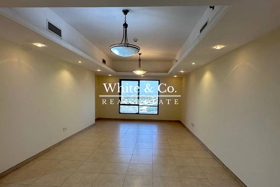 Vacant Now | Unfurnished | Spacious Unit Vacant Now | Unfurnished | Spacious Unit