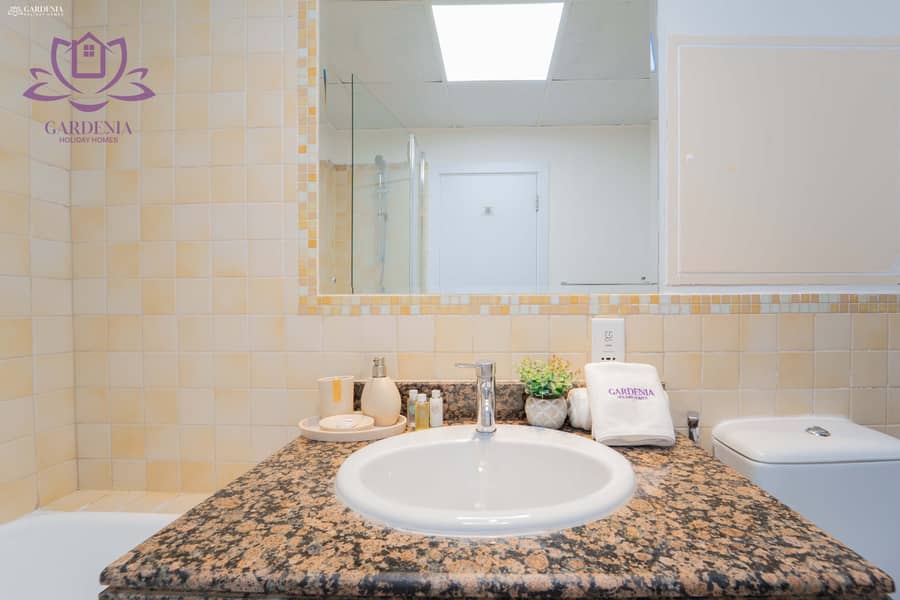 15 Bath 2 2. jpg
