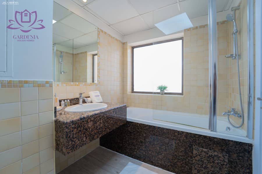 19 Bath 1 1. jpg
