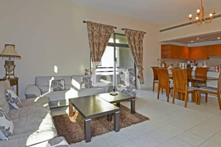 2 Bedroom Flat for Rent in The Greens, Dubai - Unfurnished | Vacant July 29 | Garden View