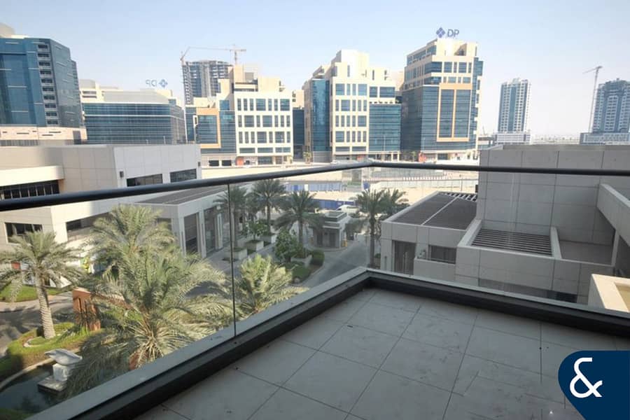 1 Bedroom | Large Layout | Walk in Shower