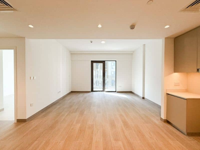 Vacant | 2 BHK | Full Pool View | Prime Location Vacant | 2 BHK | Full Pool View | Prime Location