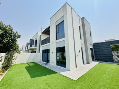 4 Bedroom Villa for Sale in Arabian Ranches 3, Dubai - Corner Plot | Single Row | Vacant