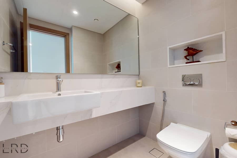 13 LRD-VACATION-HOMES-Canal-Front-Residence-9--06172025_100131. jpg