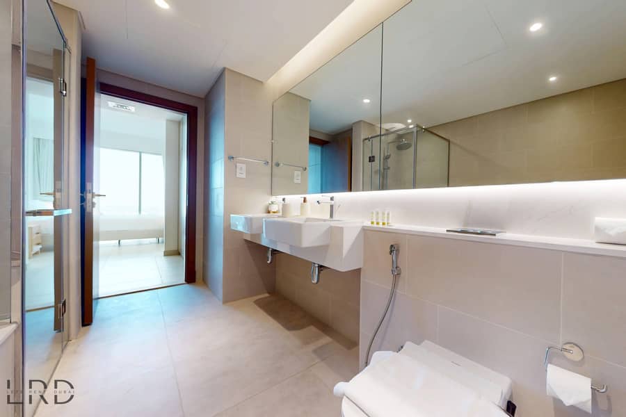 17 LRD-VACATION-HOMES-Canal-Front-Residence-9--06172025_095858. jpg