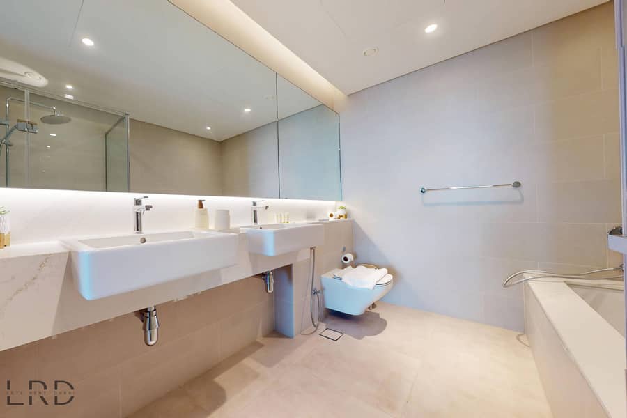 18 LRD-VACATION-HOMES-Canal-Front-Residence-9--06172025_095817. jpg